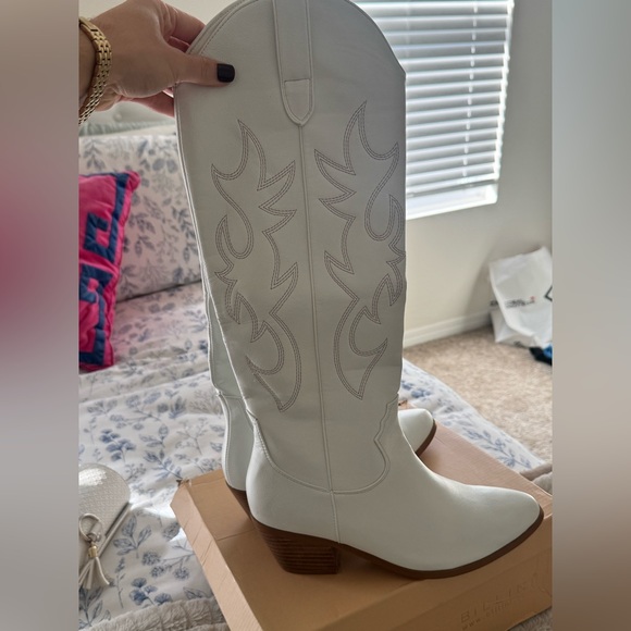 Billini Shoes - Billini White Heeled Western Boots